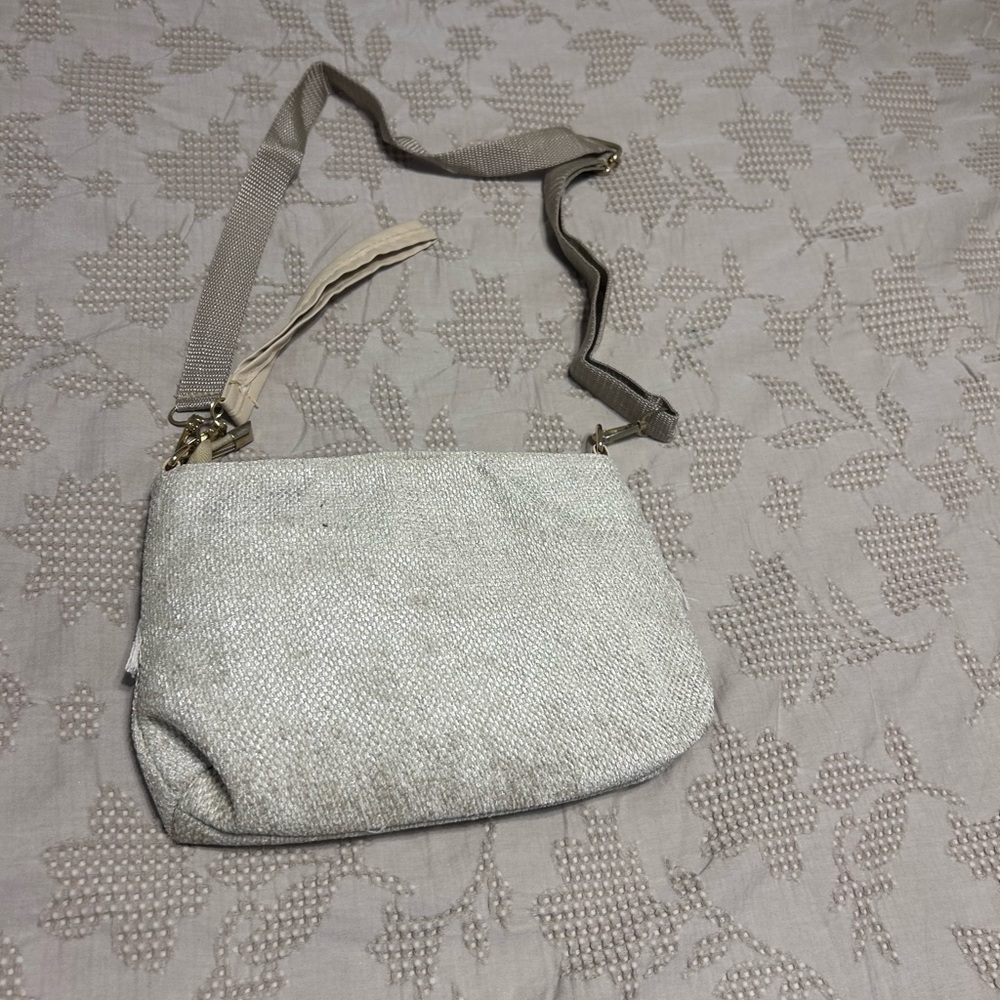 Elegant Cream Shoulder Bag